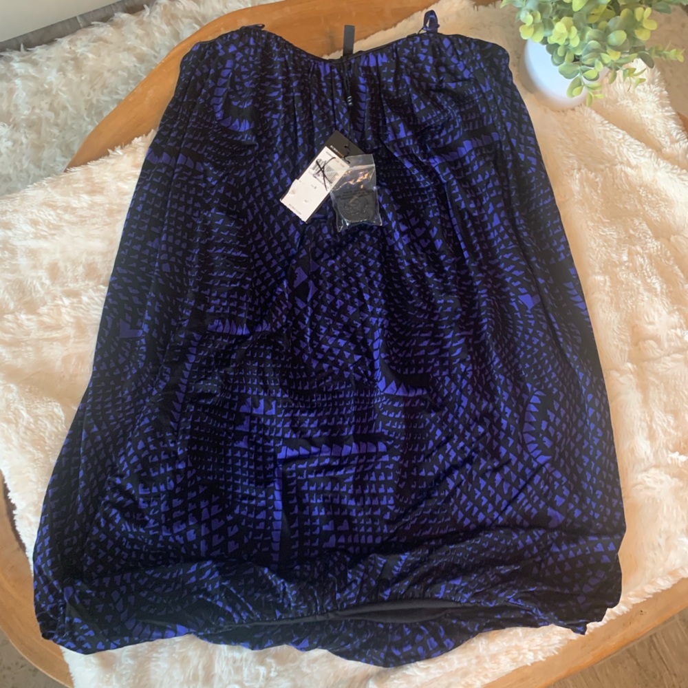 NWT BCBGMaxAzaria flowy bubble cocktail dress size S